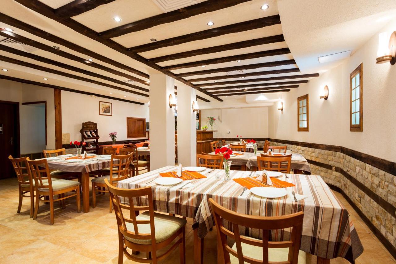 Family Hotel Romantika Velingrad Exterior foto