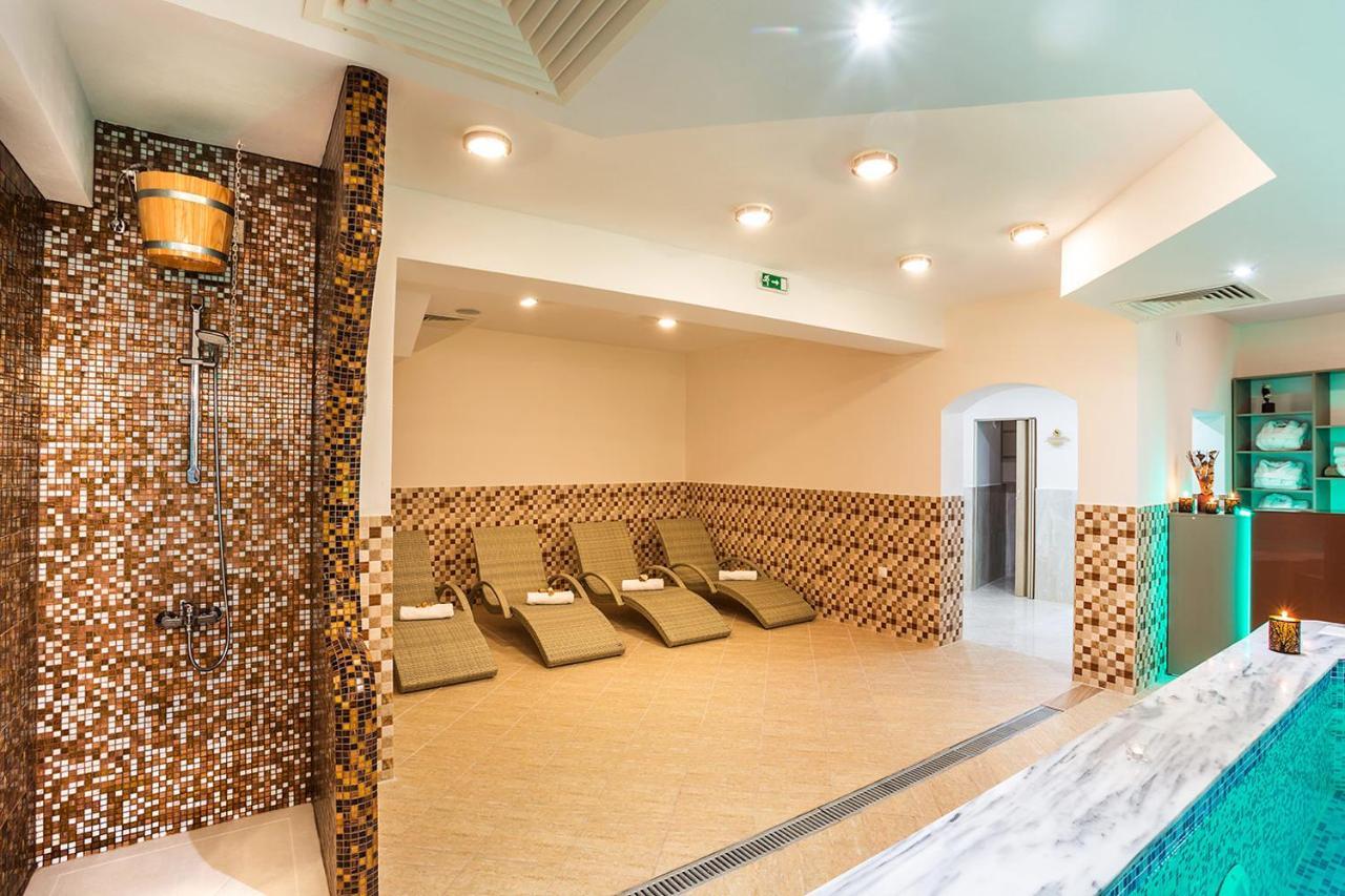 Family Hotel Romantika Velingrad Exterior foto