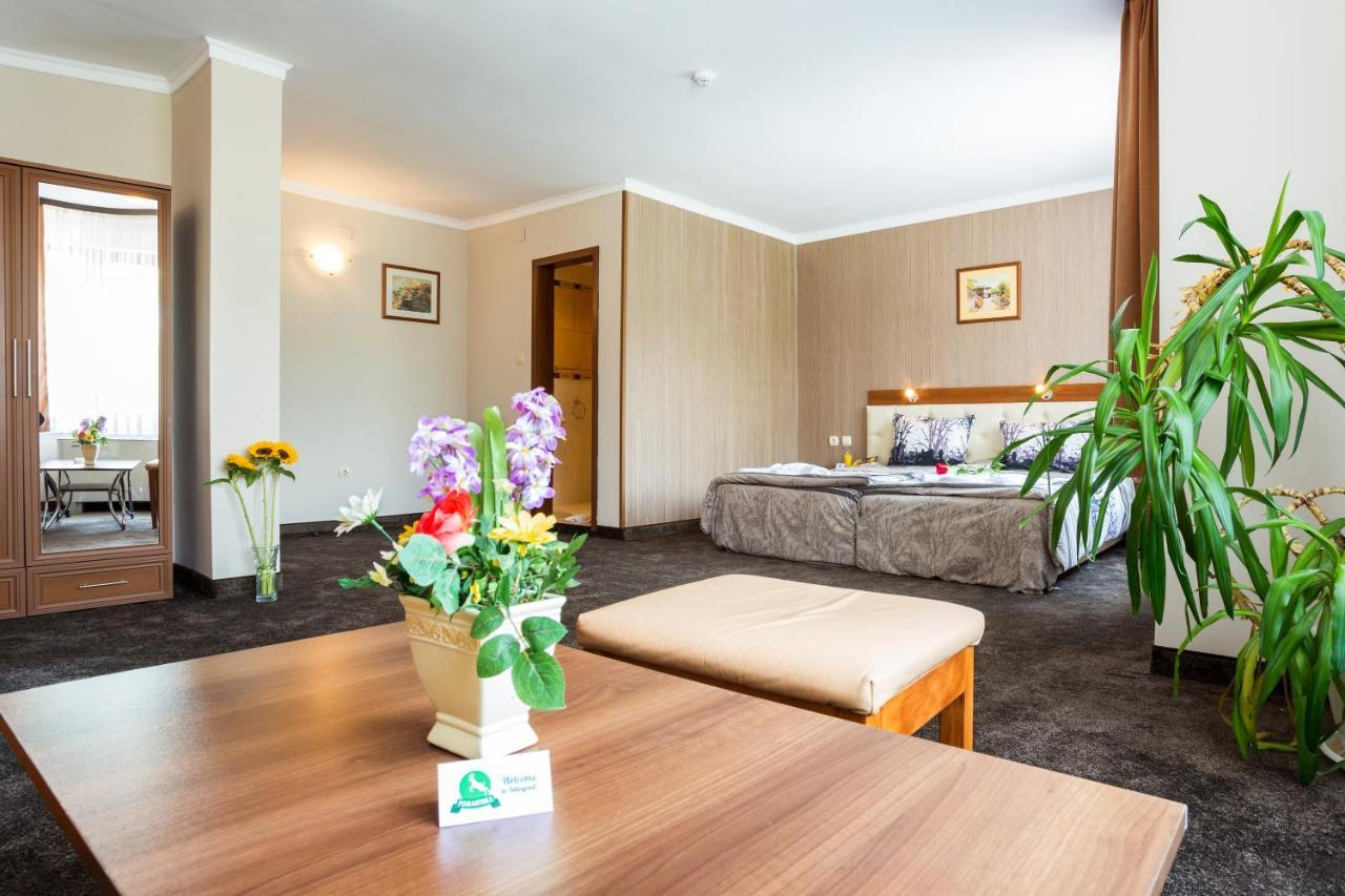 Family Hotel Romantika Velingrad Exterior foto